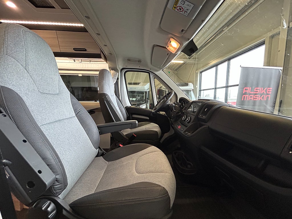 Sun Living V 65 SL / AC / Drag / Inverter / Solcell / LED ljusramp /  - Sun Living