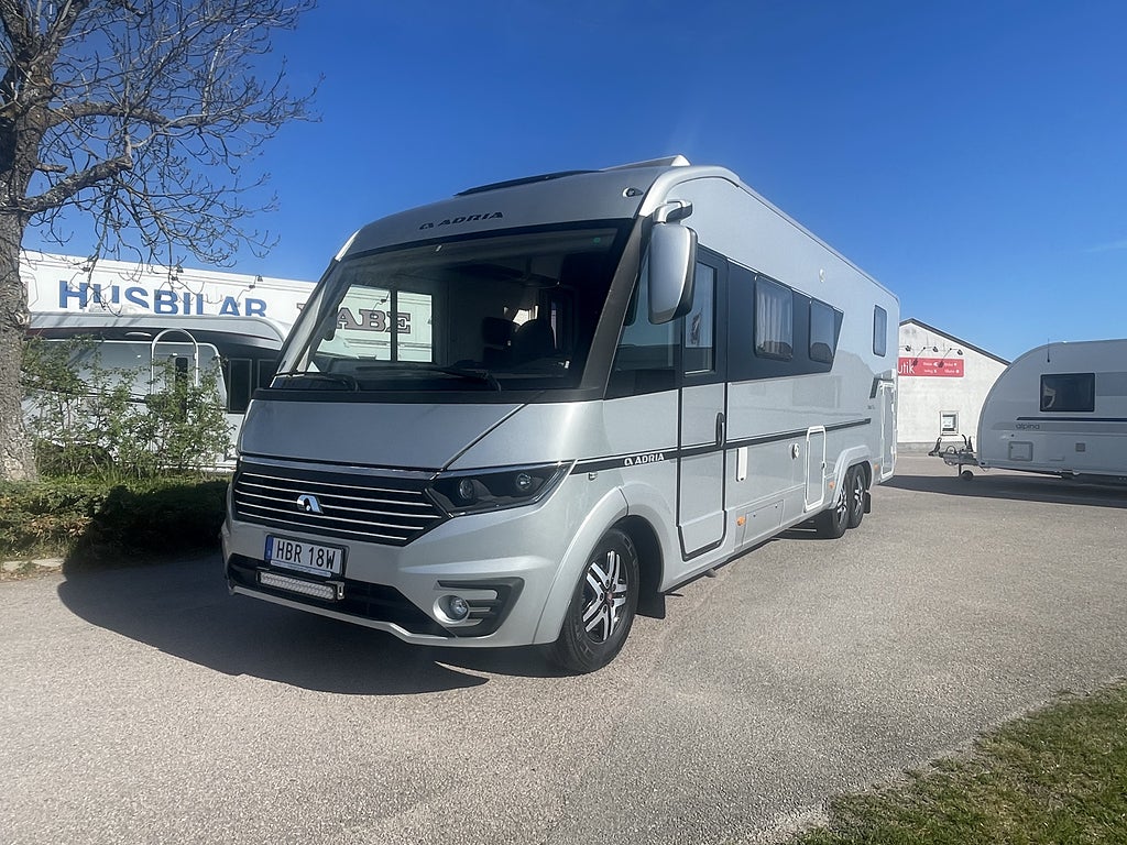 Adria SONIC SUPREME I 810SL (hydraulben, litium)