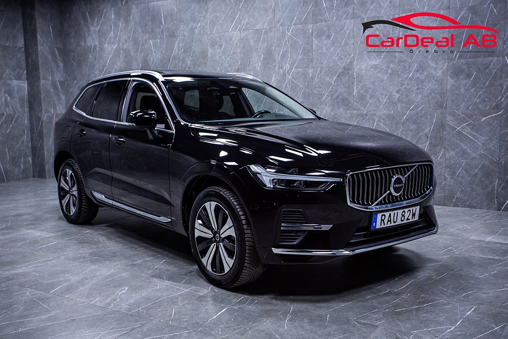 Volvo XC60 Recharge T6 AWD 350hk Core Bright Pano Kamera BLIS Drag