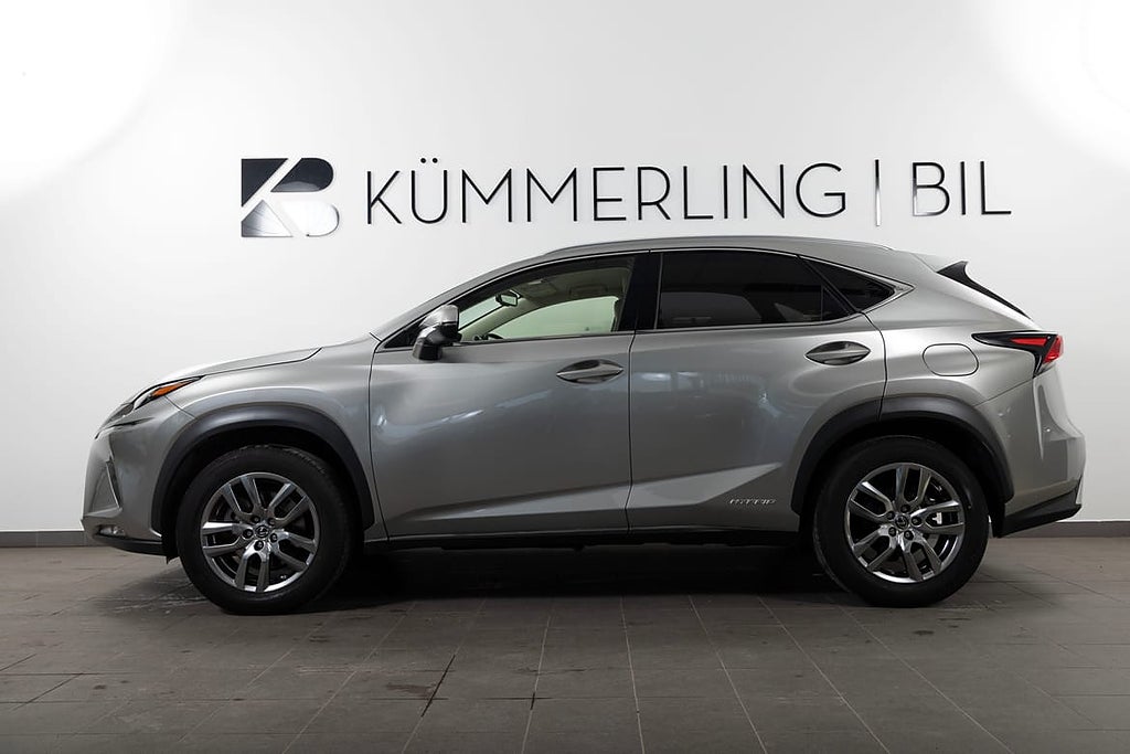 Lexus NX 300h AWD 2.5 E-CVT 197hk Drag/Navi/Elstolar/Kupévärmare