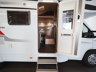 Husbil-alkov Bürstner A 700 8 av 29