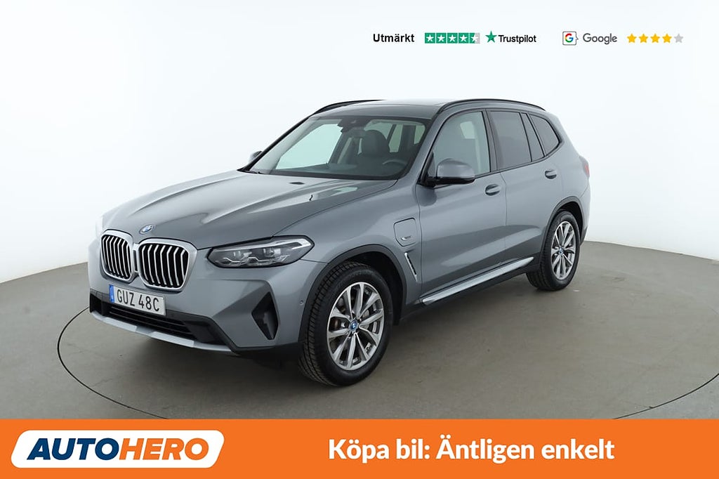 BMW X3 xDrive30e / Panorama, Dragkrok, CarPlay