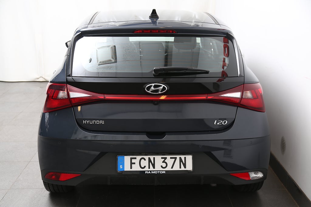 Hyundai i20 1,2 MPi 84hk Essential 5D CarPlay Backkamera 1ägare 2021
