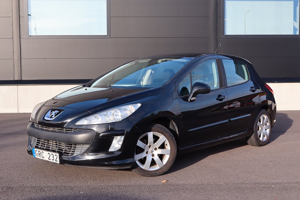 Peugeot 308 5-dörrar 1.6 THP Endast 13042 Mil / Svensksåld