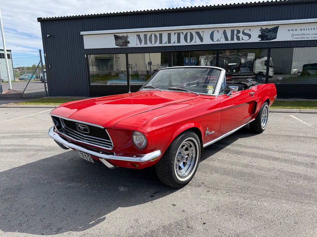 Ford Mustang Cabriolet V8 0kr insats 3230kr/mån