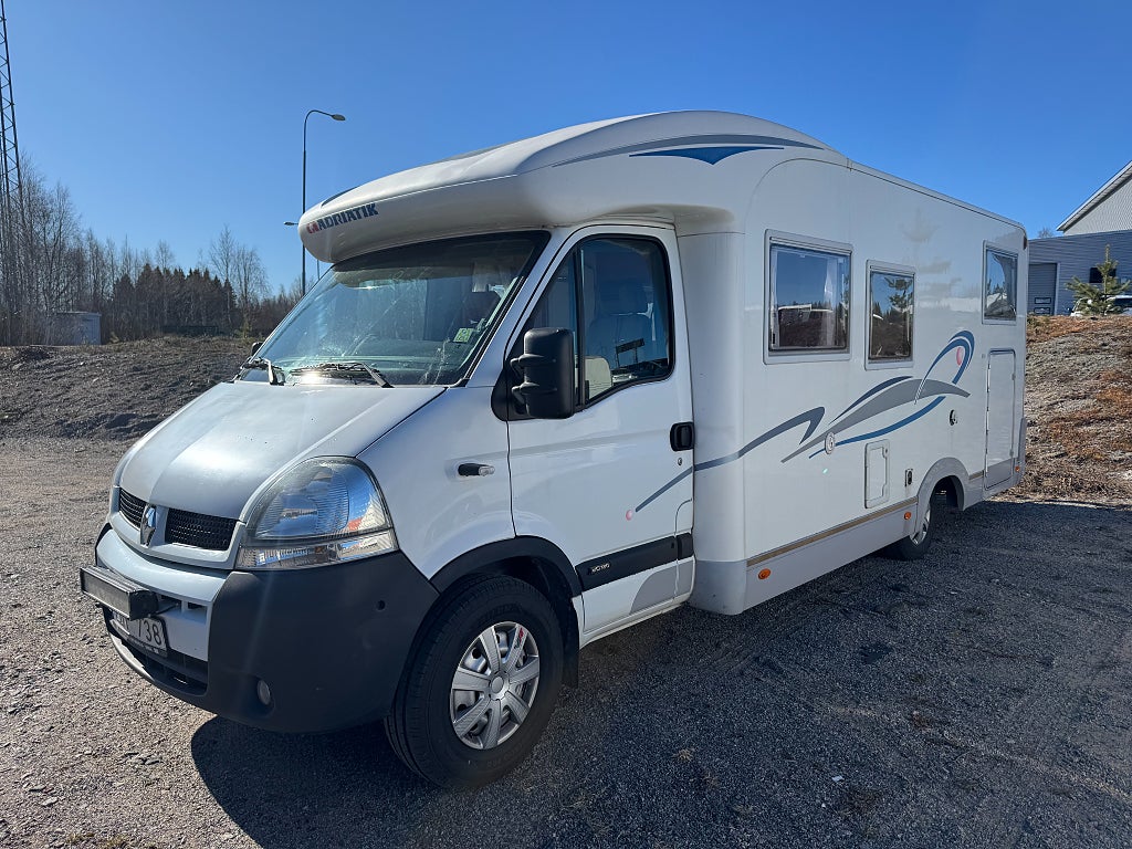 Adria izola s 687 spg 