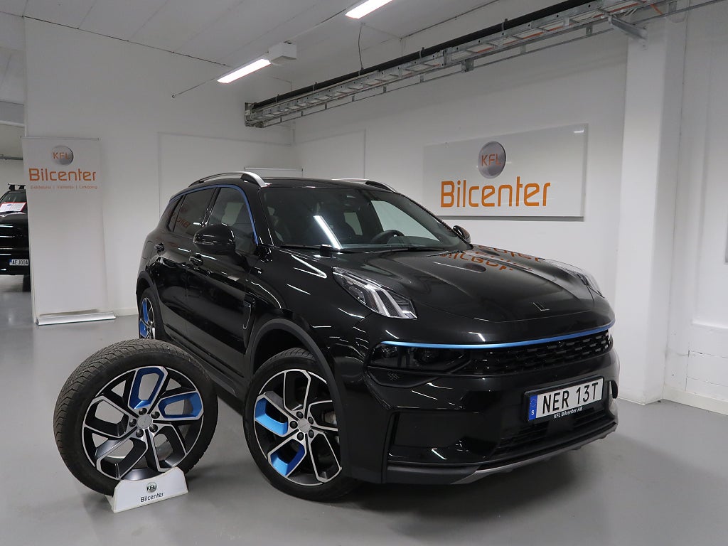Lynk & Co 01 PHEV V-Däck ingår 360°-Infinity-Pano-Elstol-Navi-CarPla