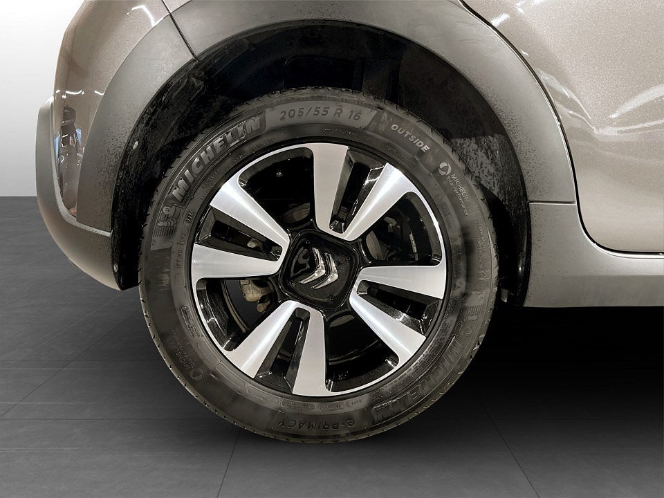 Bild på Citroën C3 Shine 1.2 PT 110hk Aut - CARPLAY, EN ÄGARE