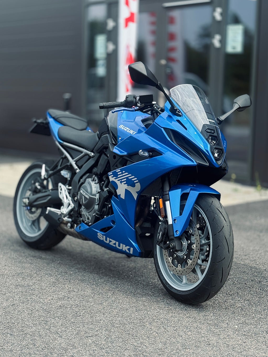 Suzuki GSX8R 