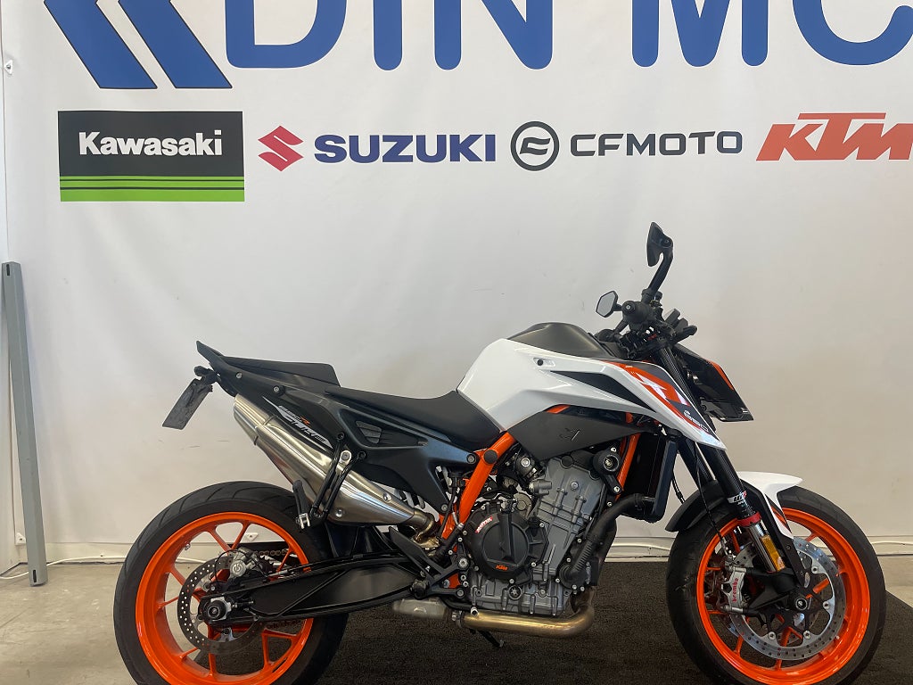 KTM 890 DUKE R "Fin hoj med komplett historik"