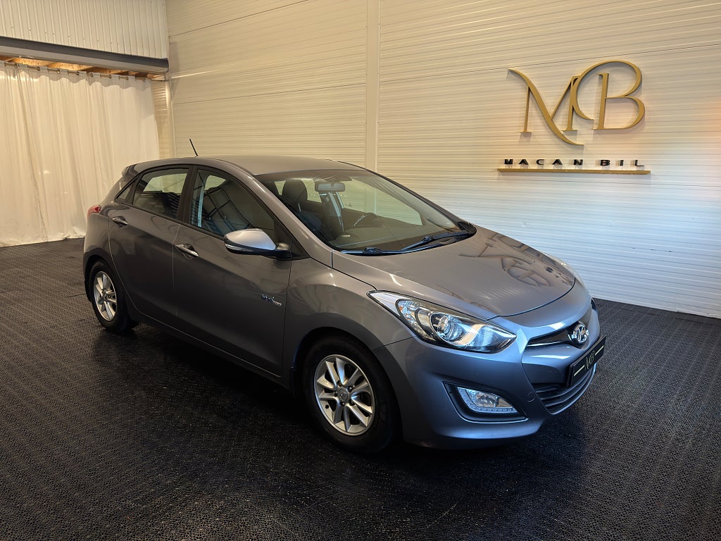 Hyundai i30 5-dörrar 1.6 CRDi Sport Drag Bluetooth P-sensor