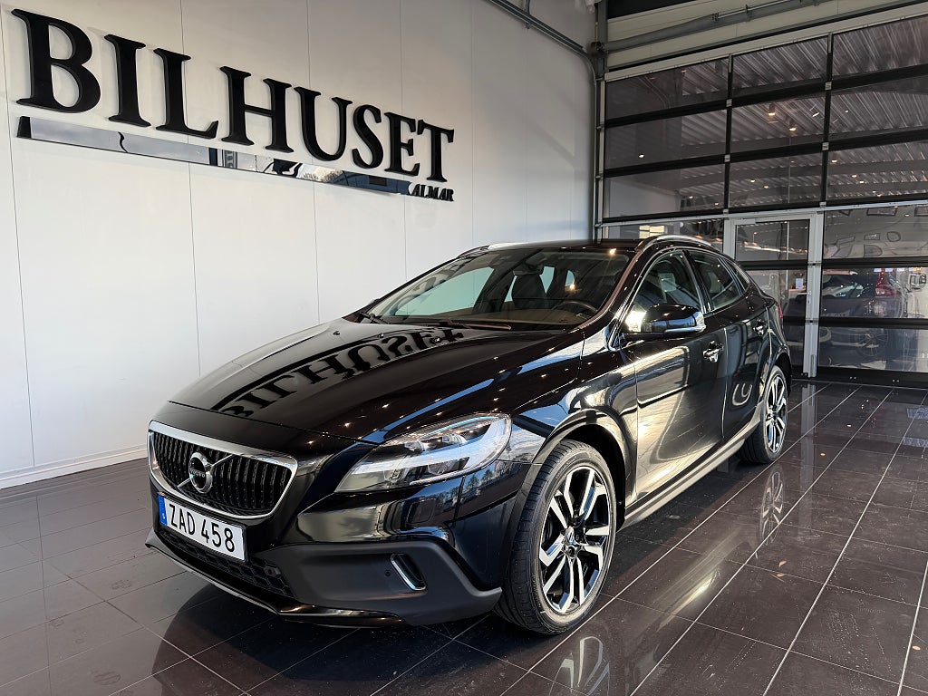 Volvo V40 Cross Country D2 Summum Helskinn 
