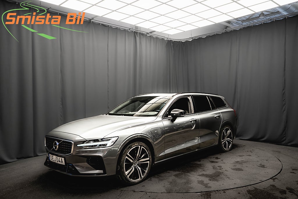 Volvo V60 Recharge T8 AWD R-Design B&W PANO DRAG SKINN MINNE MOMS