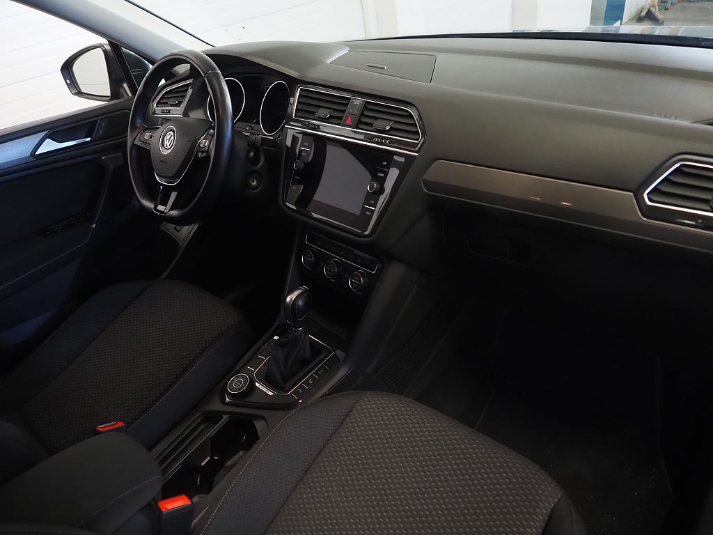Volkswagen Tiguan Allspace 2.0 TSI 4Motion 190hk R-Line P-Värm Drag B-Kam