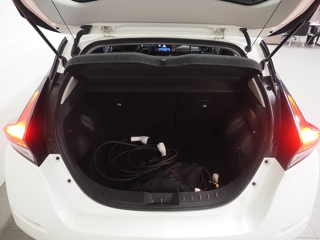 Nissan Leaf 40 kWh 150hk Acenta | Backkamera | Rattvärme | 2022