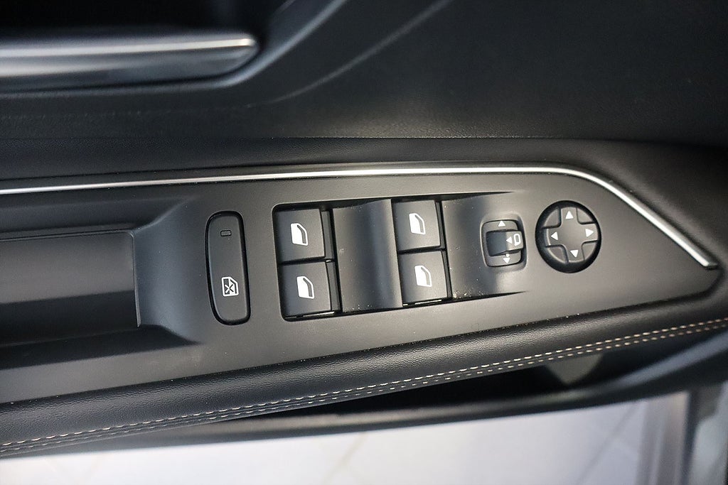 Bild på Peugeot 3008 GT 1.2 PT 130hk Aut - B-KAMERA, EN ÄGARE