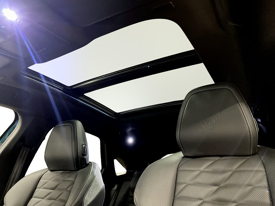 Bild på Peugeot E-3008  GT Ultimate Aut 360-KAMERA PANO DRAG 214hk