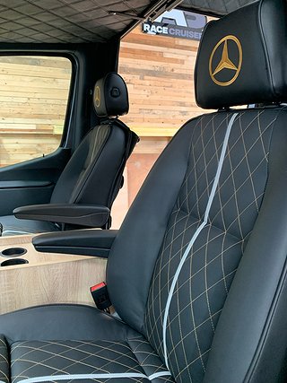 Transportbil - Skåp Mercedes-Benz Sprinter 30 av 31