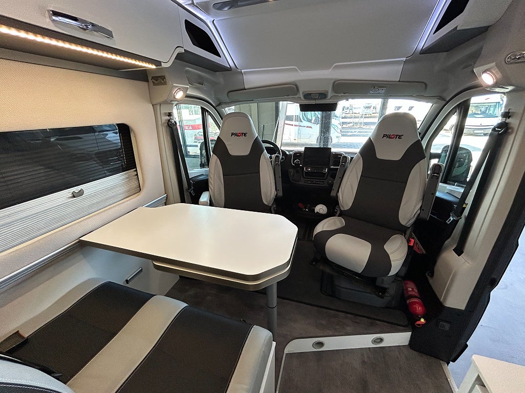 Pilote V630J / Keyless / MaxxFan / Utedusch / Automat  - Pilote