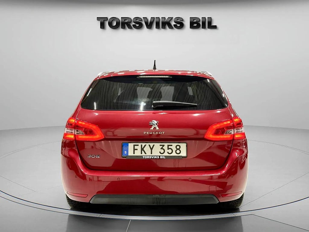 Peugeot 308 SW 1.2 Allure  Automat Panorama Navi S&V-hjul HELGKAMPANJ! - miniatyr 4