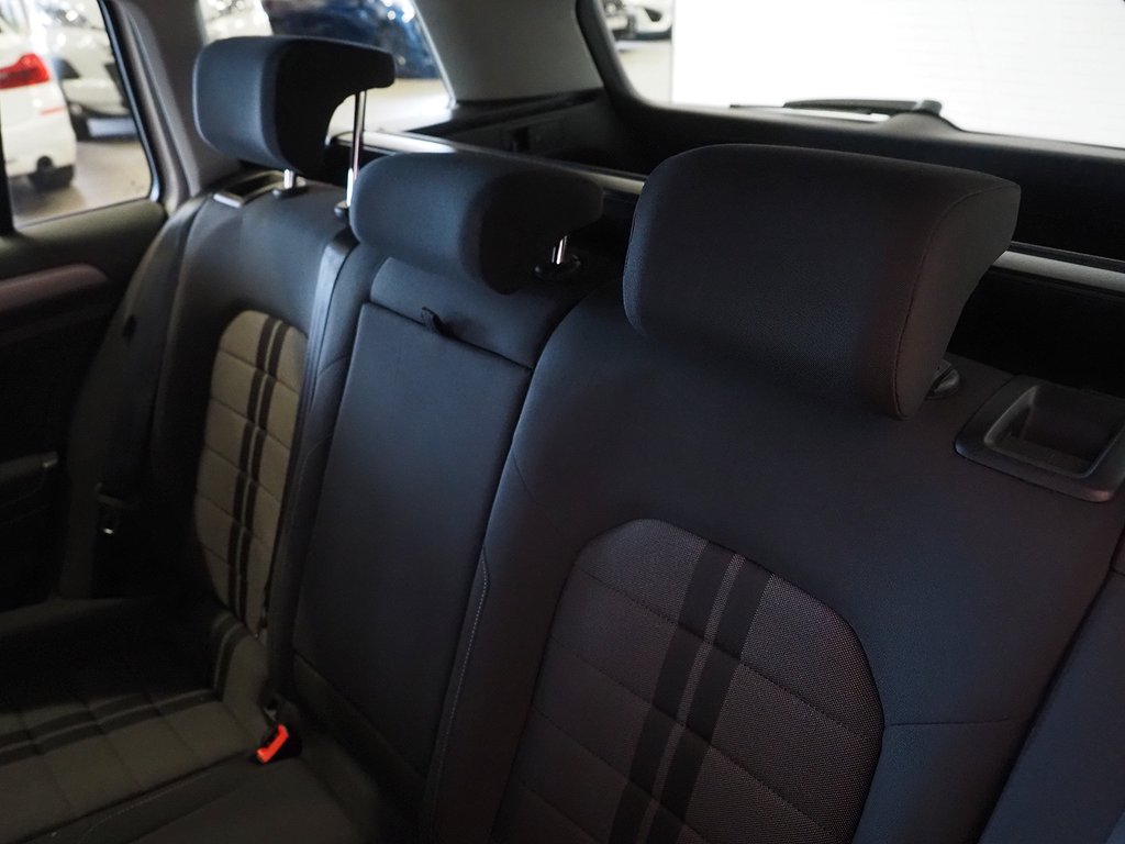 Volkswagen Golf Sportscombi 1.2 TSI DSG PDC Värmare Keyless 2016