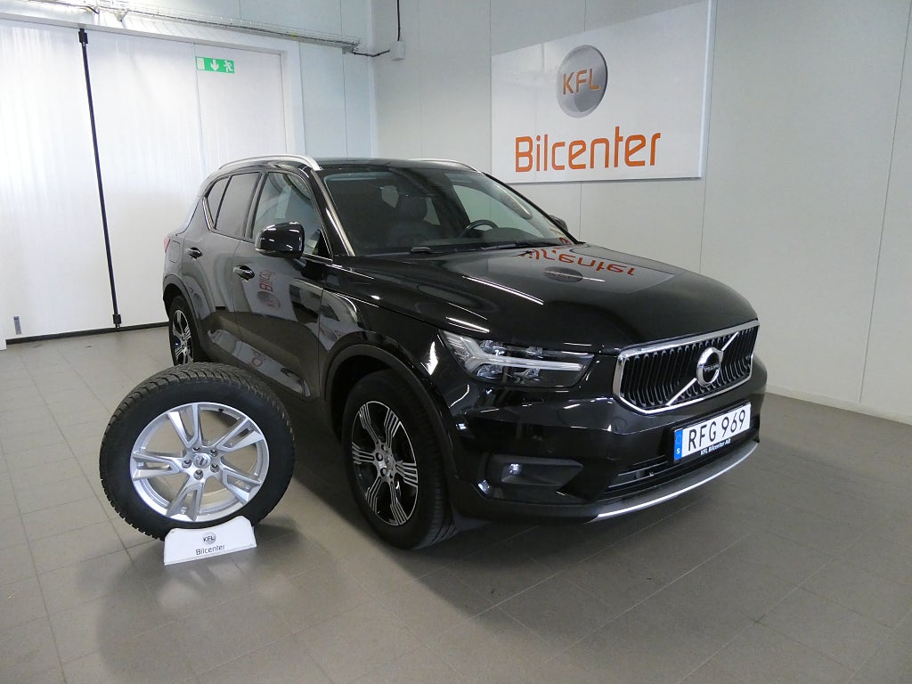 Volvo XC40 B4 AWD Skinn-H&K-Drag-Värmare-Kamera-Navi-SoV