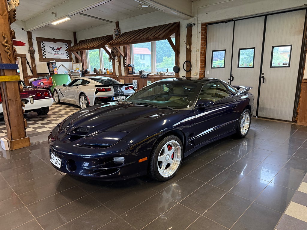 Pontiac Firebird 2001