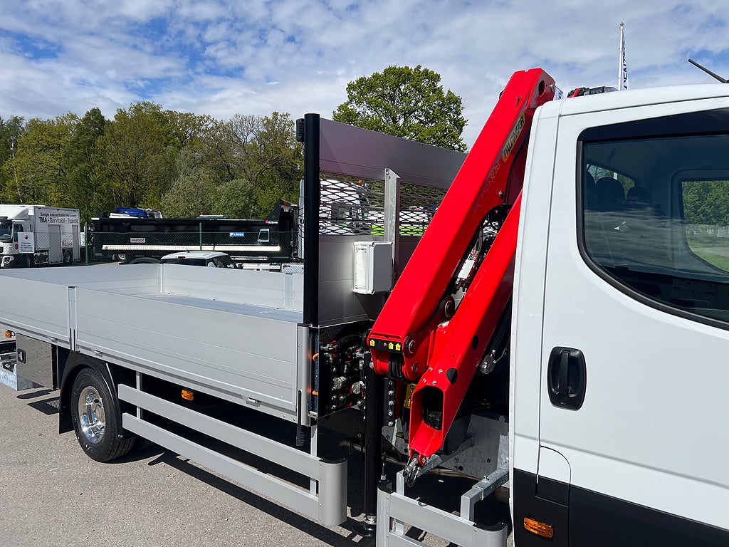Iveco Daily 72C18 A8 Kranbil Palfinger Kran Fullutrustad