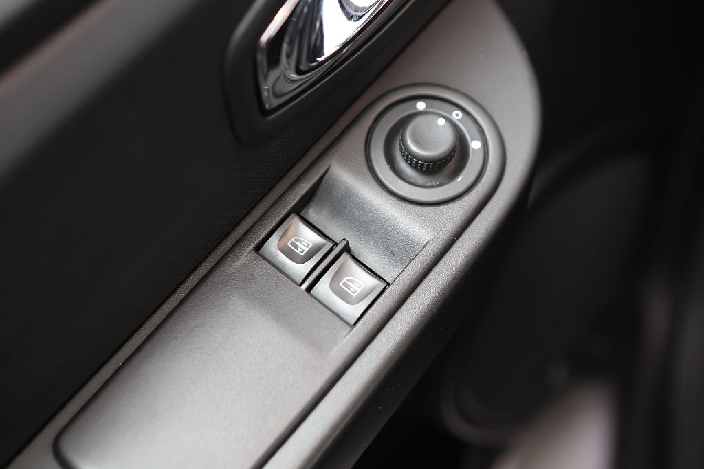 Renault Clio 0,9 TCe 90hk Sport Tourer 1ägare Motorvärmare 2014