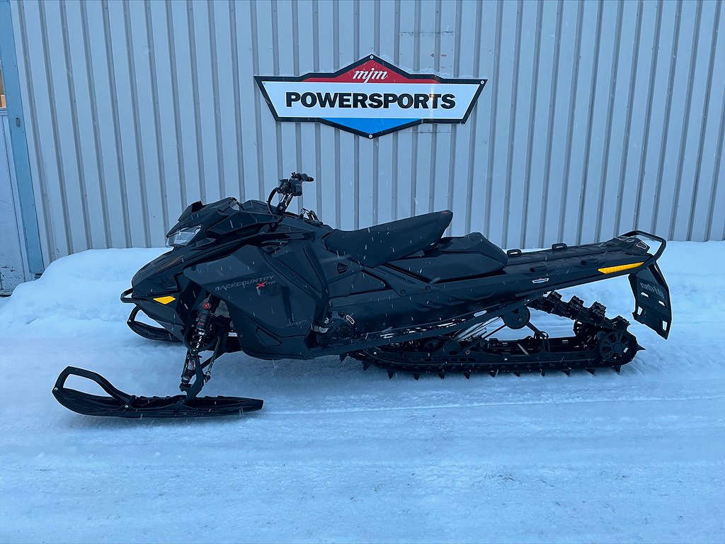 Ski-Doo Backcountry Xrs 154" 850 E-tec 