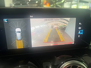 SUV Mercedes-Benz GLB 8 av 19