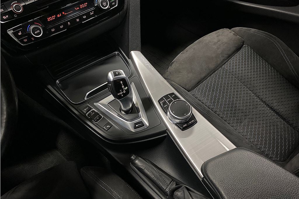 BMW 330e M-Sport, Teknikpkt, Navi, 2 brukare