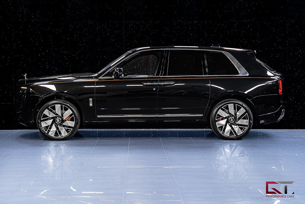 Rolls-Royce CULLINAN Series II PD26 Stars 4-seat TV Fascia 23" Bespoke Audio