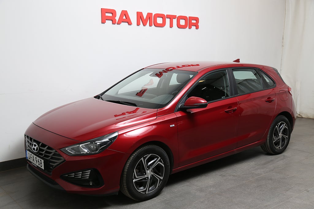 Hyundai i30 1,0 T-GDI 120hk MHEV Essential Aut 5d Kamera Drag 2022