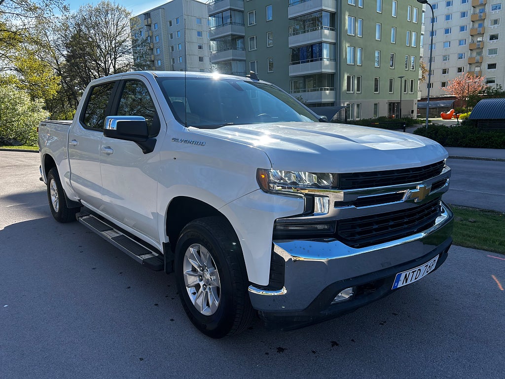 Chevrolet Silverado 1500 Crew Cab 5.3 V8 4WD Hydra-Matic | Skinn | Ny bes