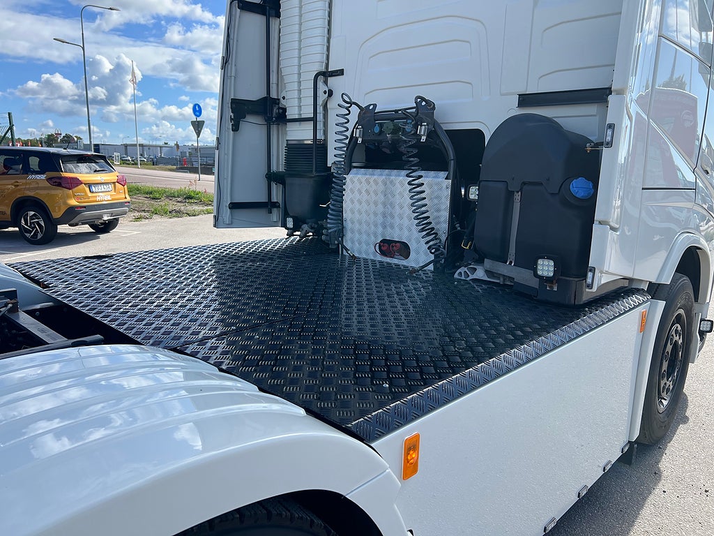 Volvo FH13 500 6x2 Dragbil med Hydraulik, Klädd hytt mm