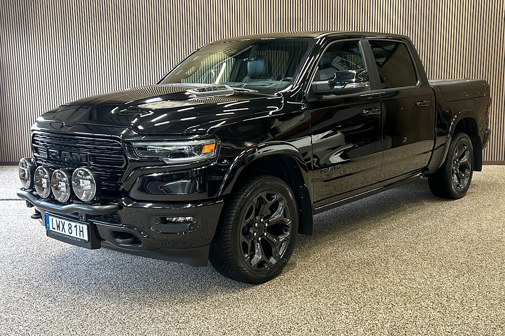 Dodge RAM 1500  5.7 V8 HEMI 4x4 Limited Night Rambox Delad lucka