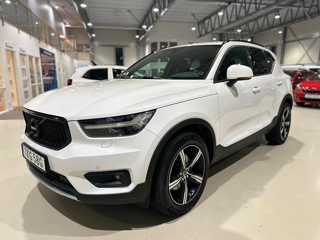 Volvo XC40 D4 AWD Geartronic Momentum / Drag / Backkamera 