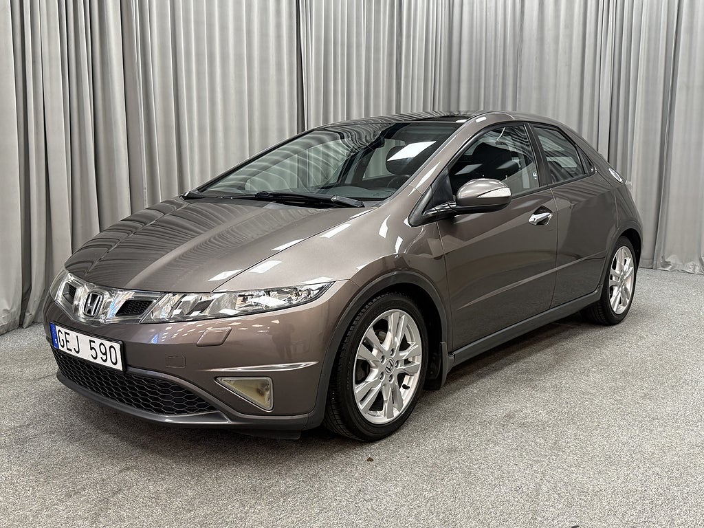 Honda Civic 1.8 i-VTEC 140HK Executive Panorama/Navi/Xenon