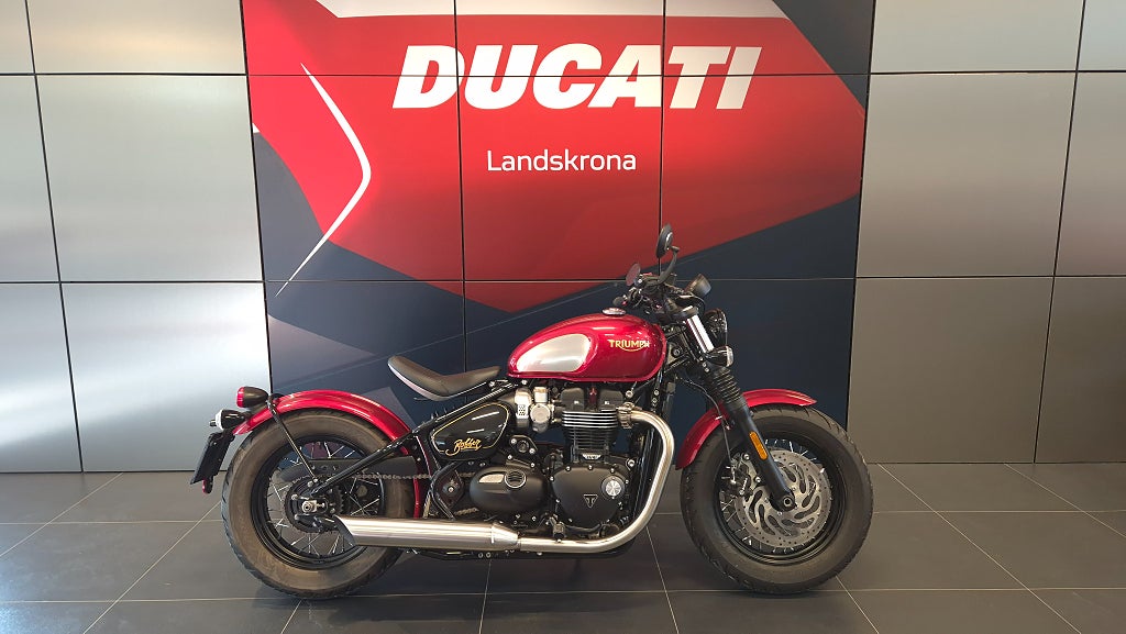 Triumph Bobber Gold Line Edition