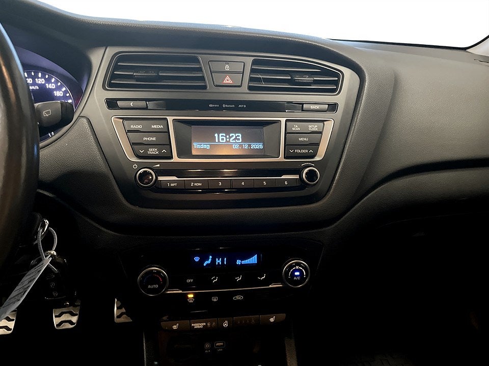Bild på Hyundai i20 Premium Active 100hk - CARPLAY. P-SENSOR BAK