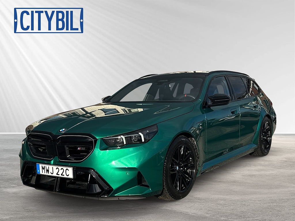 BMW M5 Touring 727hk xDrive - Drag - Panorama - 1 ägare - Moms
