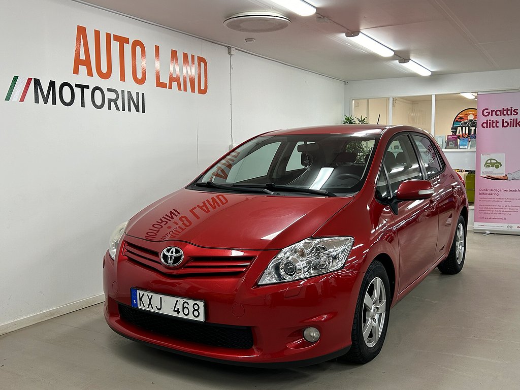 Toyota Auris 5-dörrar 1.4 D-4D Plus / Ny besiktigad