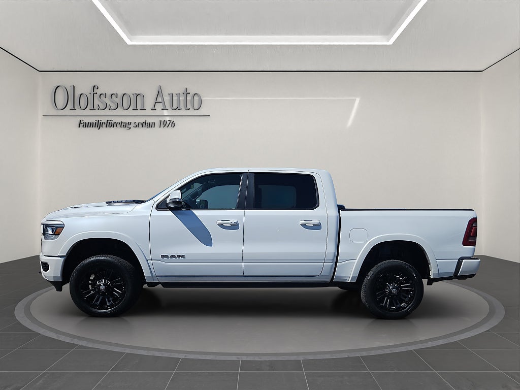 Dodge Ram 1500 Crew Cab LARAMIE 4X4 401 hk - bild 3