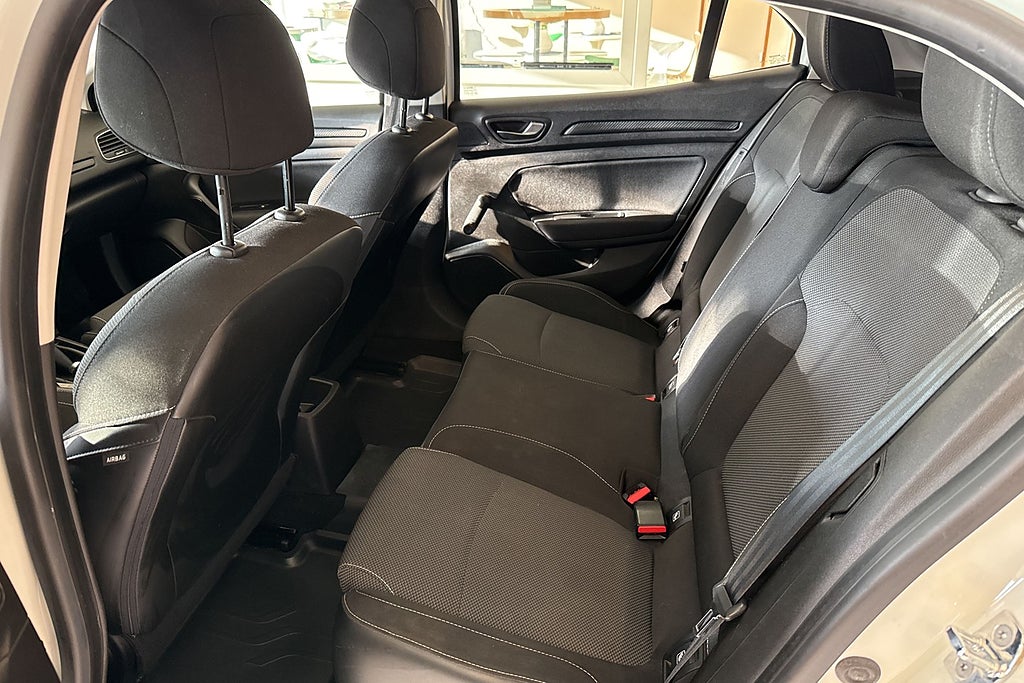 Renault Mégane 1.2 TCe M-värmare V-hjul Skatt 558Kr/år miniatyr 10