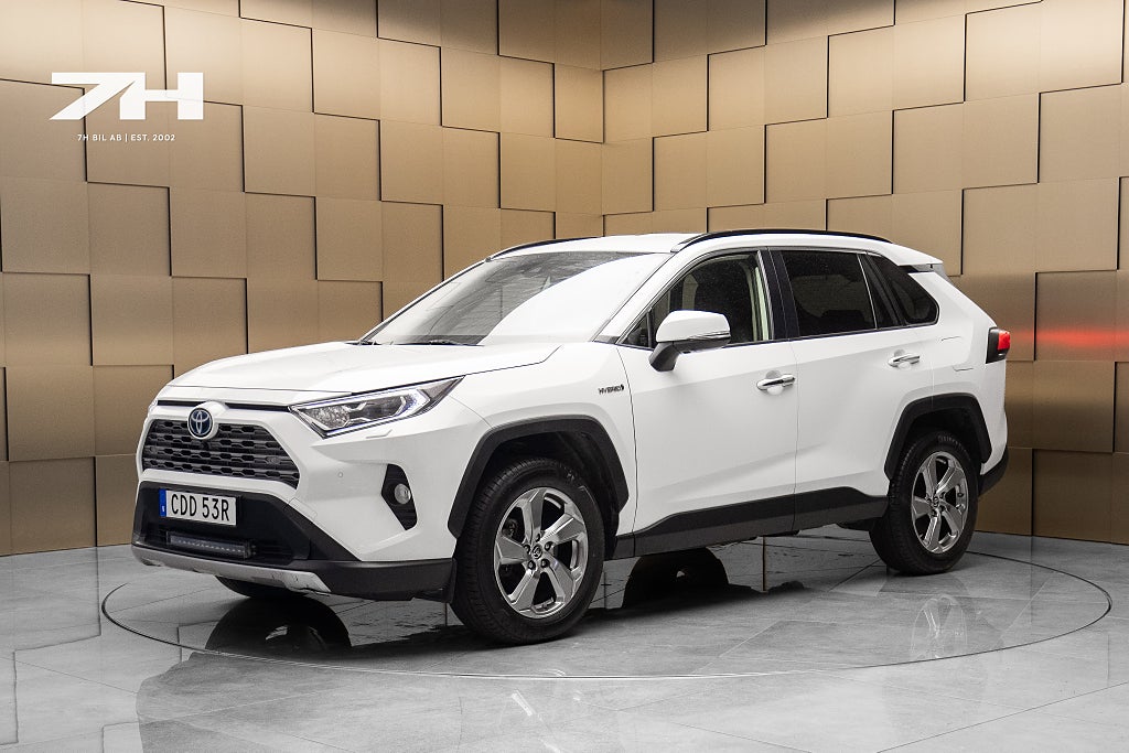Toyota RAV4 Hybrid AWD-i E-CVT Executive Premium / Kamera / Nyserva