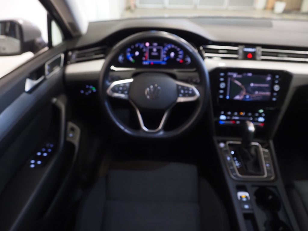 Volkswagen Passat SC 1.5 TSI 150hk DSG |Cockpit|Dynaudio|Drag|Värmare| 2022