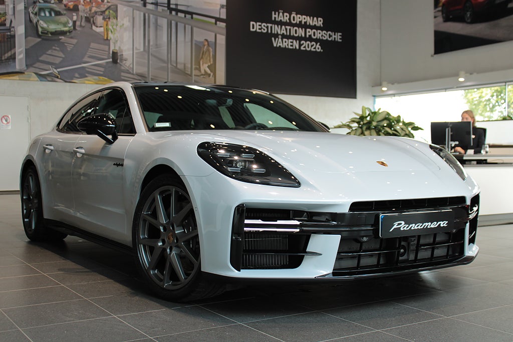 Porsche Panamera 4 E-HYBRID