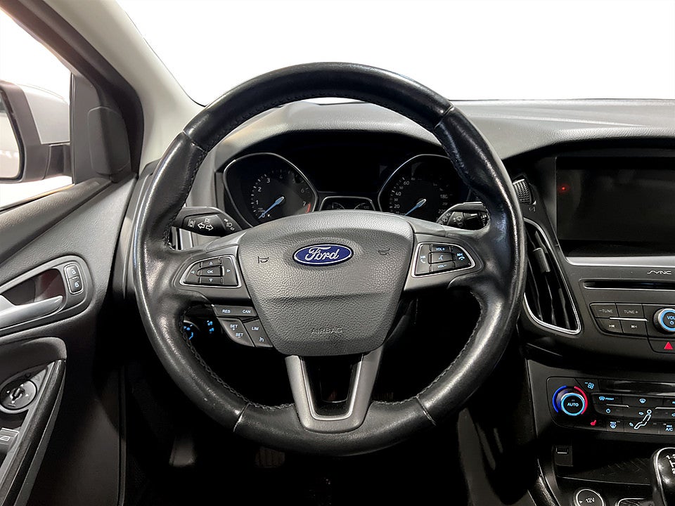 Bild på Ford Focus Titanium 1.0 EcoBoost 100hk NAVI BACKSENSORER