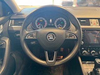Skoda Octavia  1.5 TSI Premium/M-värm/Drag/Kamera/Navi/S&V